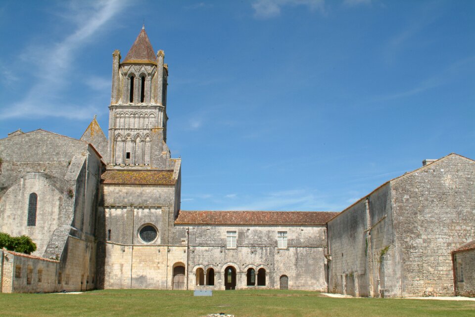 Abbey cistercian architecture