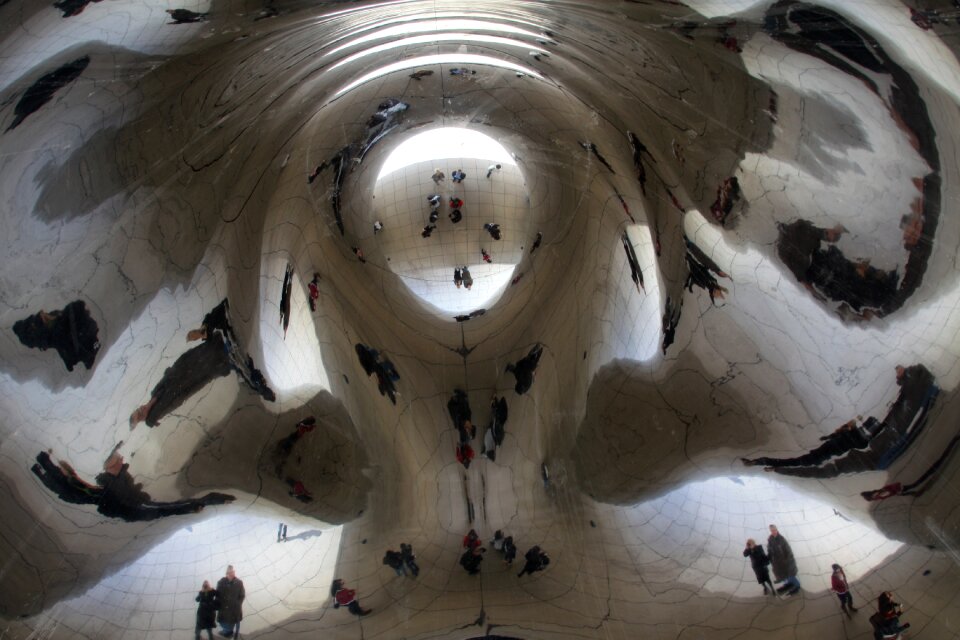 Mirroring chicago bean gloss