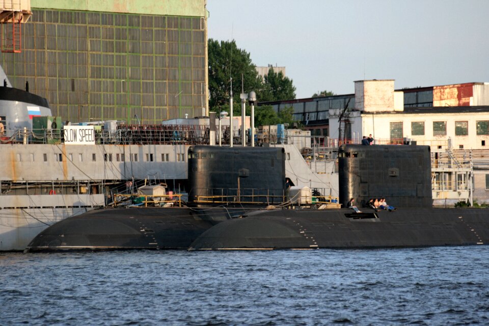 Port parking underwater repairs