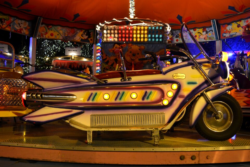 Moto funfair horse mill