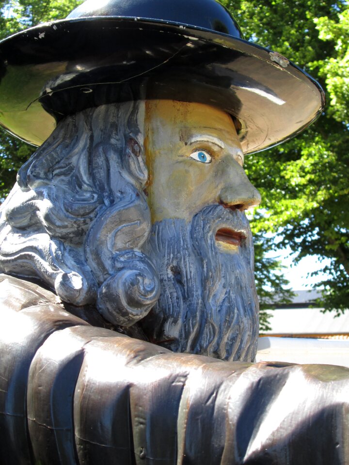 Statue wooden scandinavia
