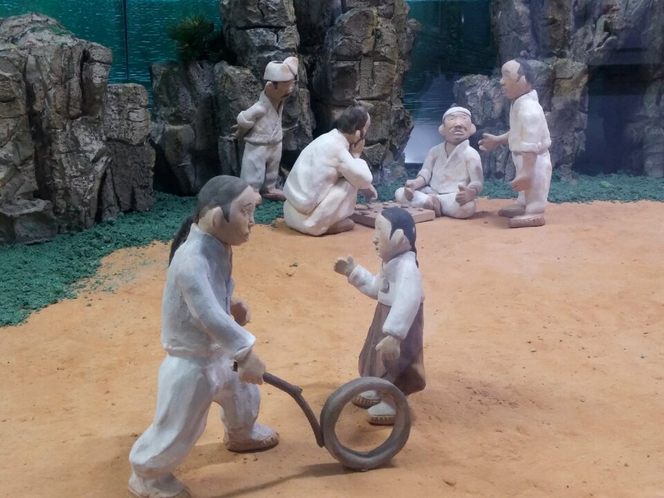 Earthenware figurines joseon dynasty commons