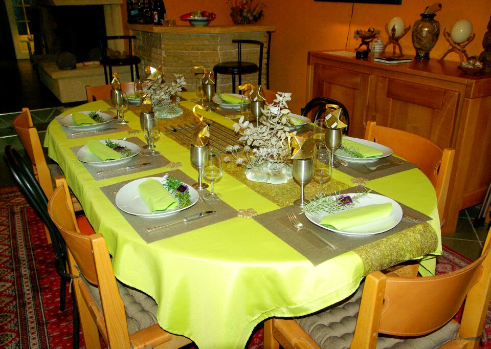 Christmas table plates