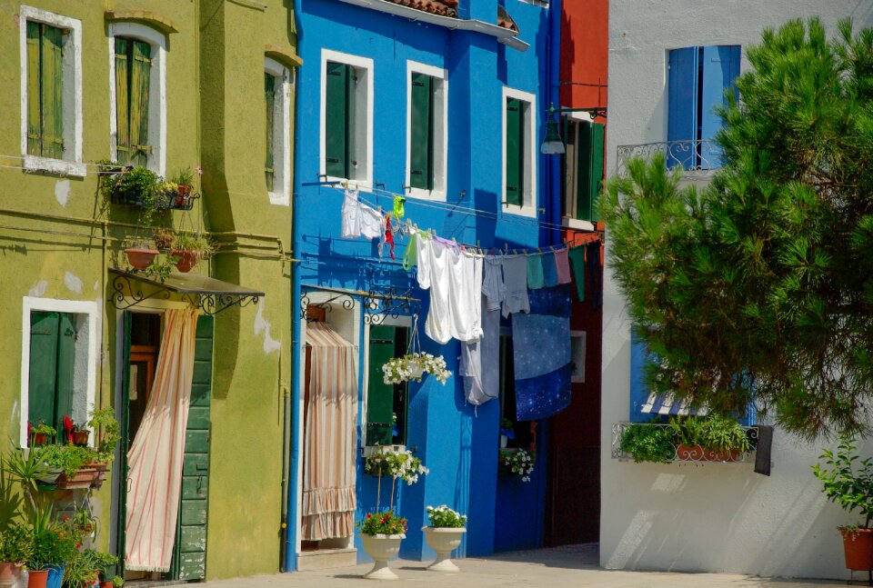 Italy colorful house linen