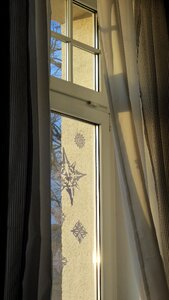 Silent snowflakes rest