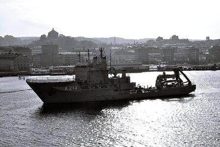 Water travel port