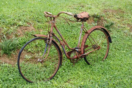 Old classic saddle