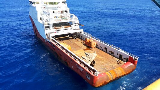 Tug oil boat