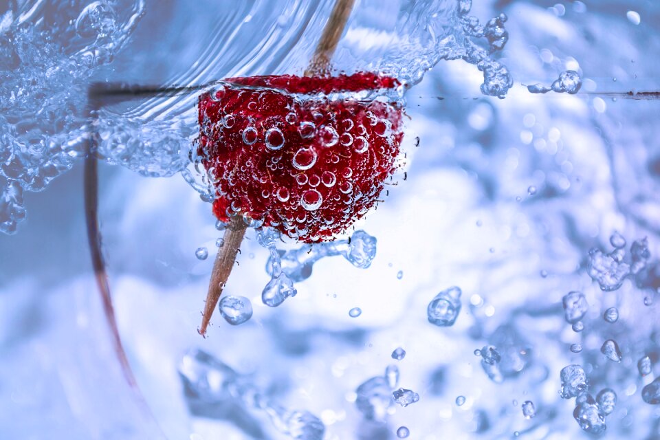Water spray water bubbles