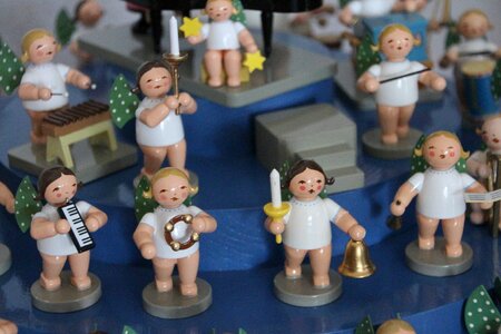 Music wooden figures orchestra