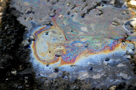 Ground shiny interference phenomena