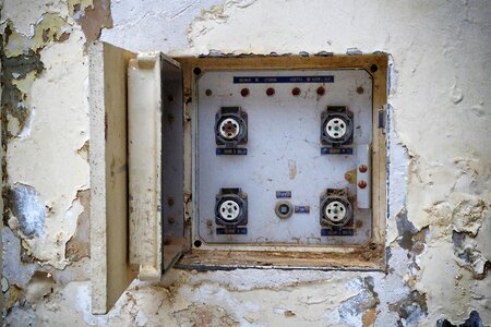 Wall old fuse