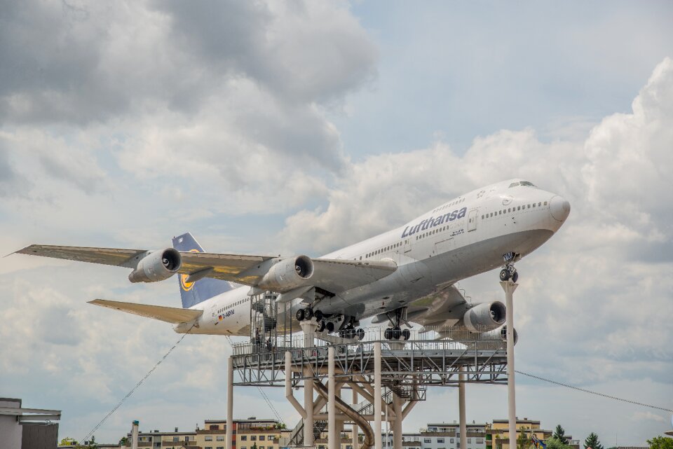 Aviation lufthansa jumbo jet