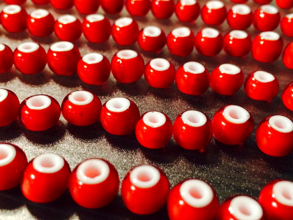 Beads red white heart