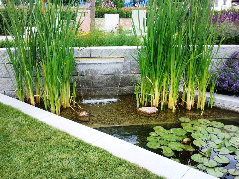 Horticulture fountain garden