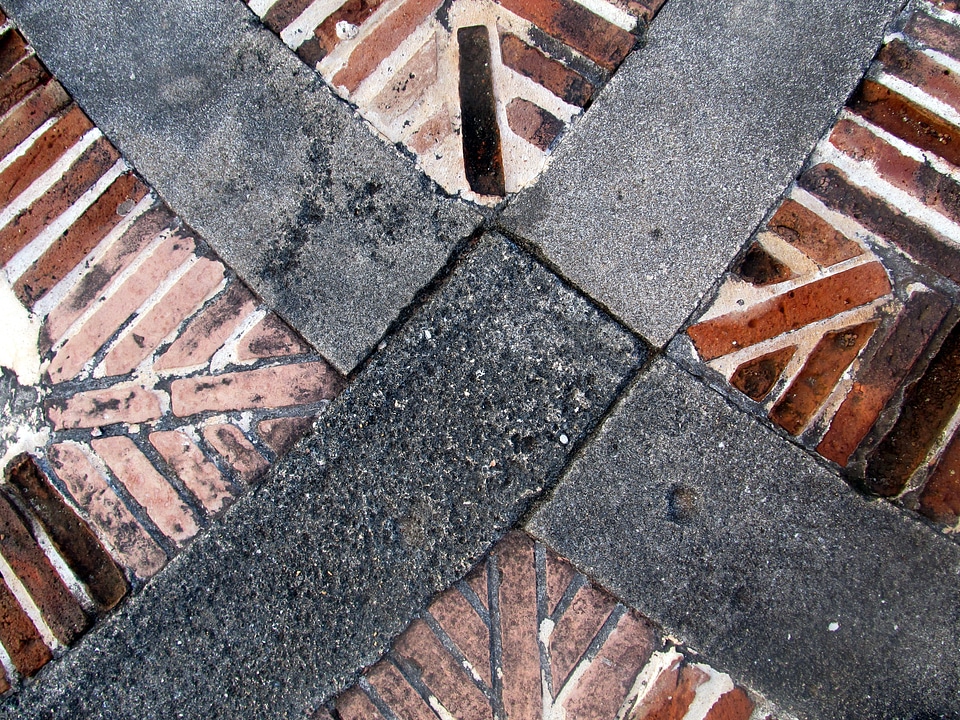 Bricklined paved pathway