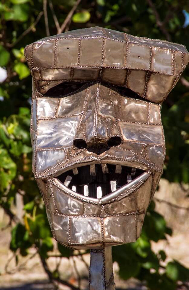 Sculpture art metal