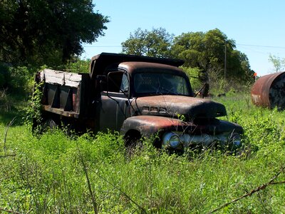 Old vehicle rusted photo