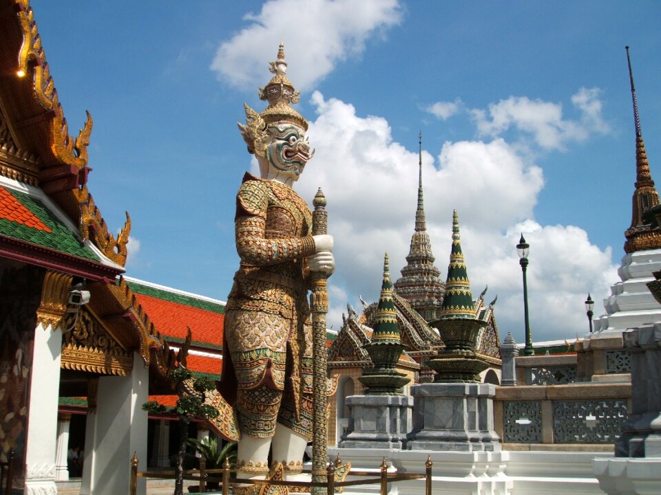 Royal palace statue garden