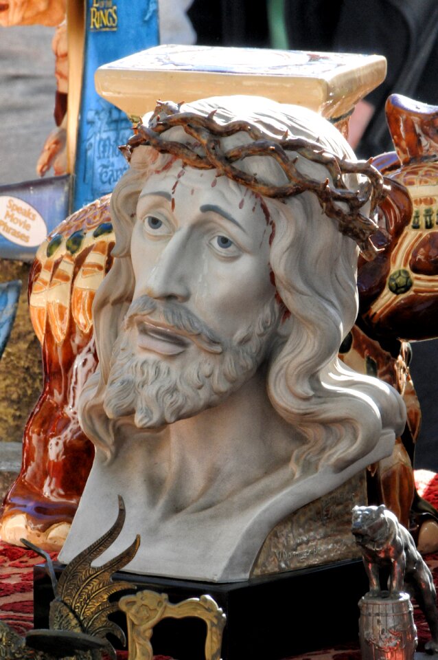 Flea market bust spain