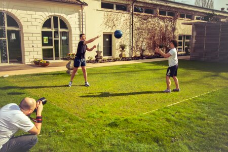 Ball launch throw