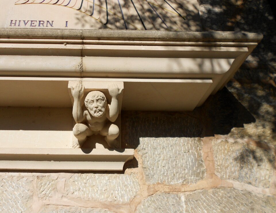 Weight sculpture stone