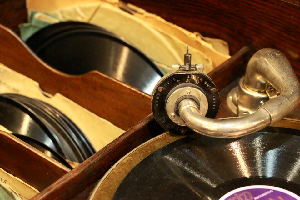 Music jukebox dance