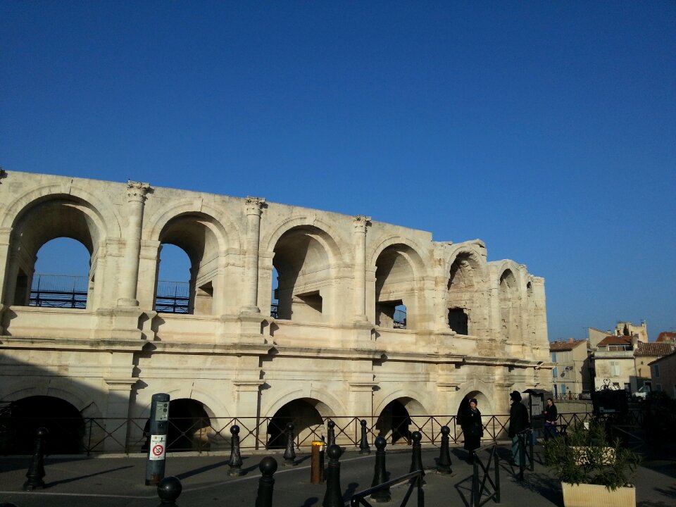Arles arena architecture