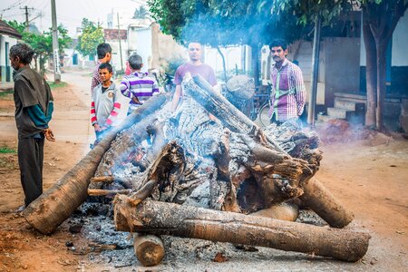 Heat hot wood