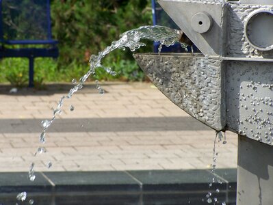 Fountain figure water jet photo