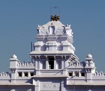 Hindu structure exterior photo