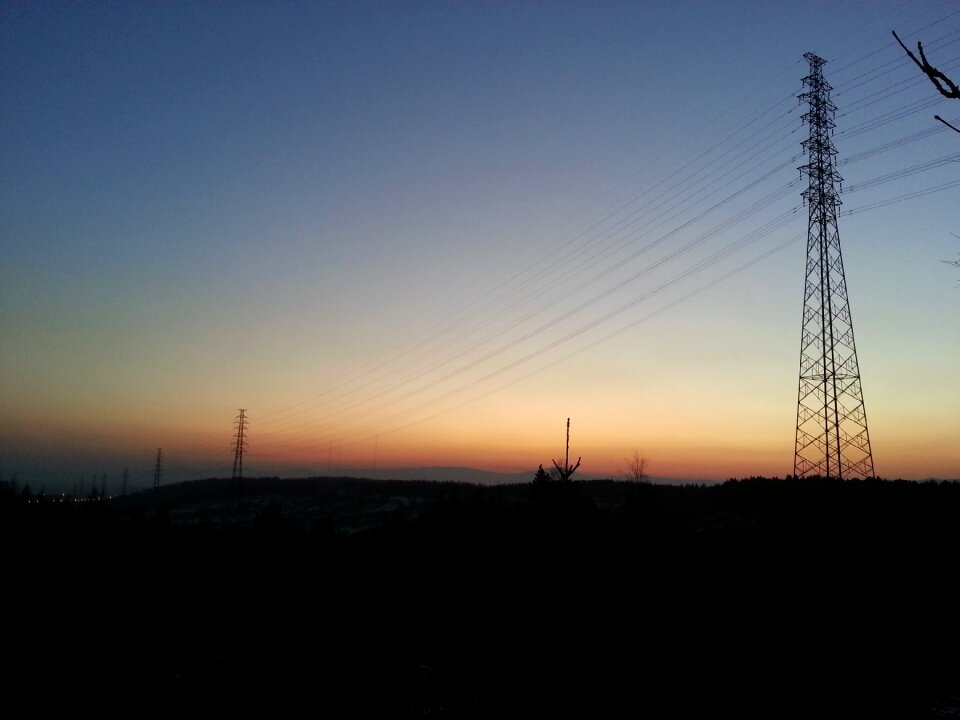 Glow the telegraph line in the dark