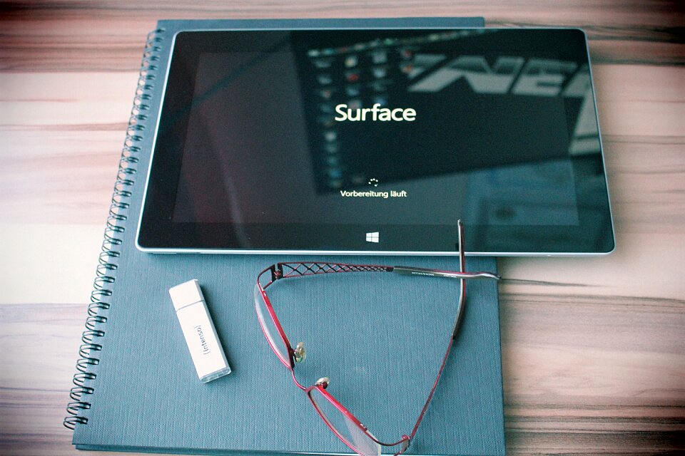 Tablet glasses memory stick