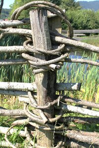 Hand labor fence part braided