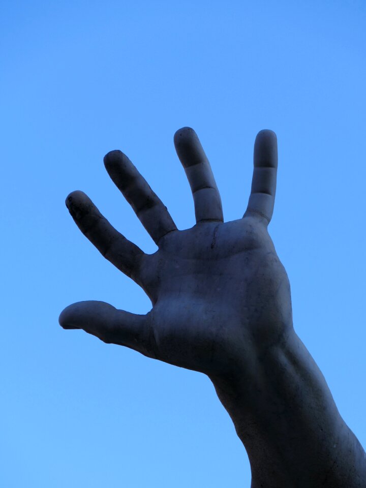 Statue access gesture