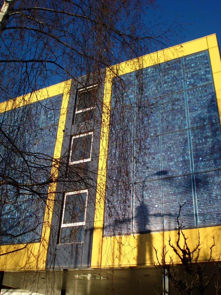 Lausanne switzerland solar energy