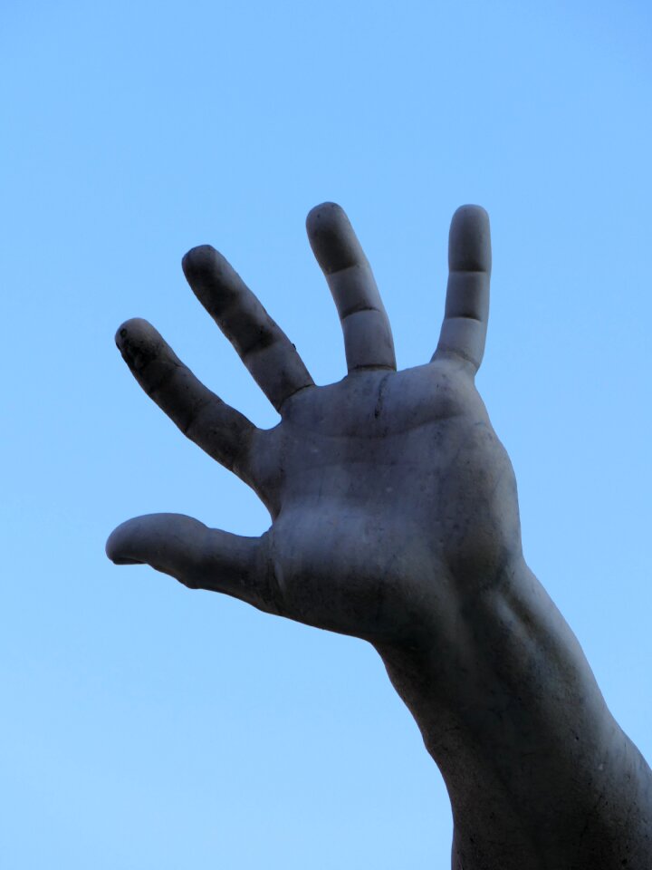 Statue access gesture