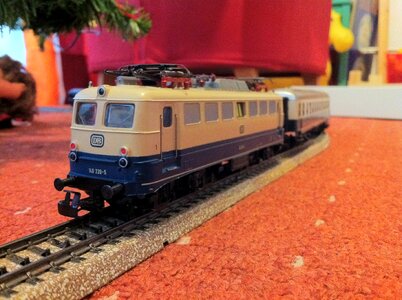 Electric locomotive metal tracks toys photo