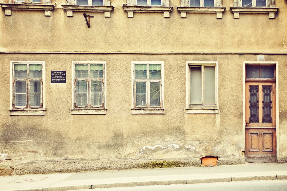 Wall facade architecture