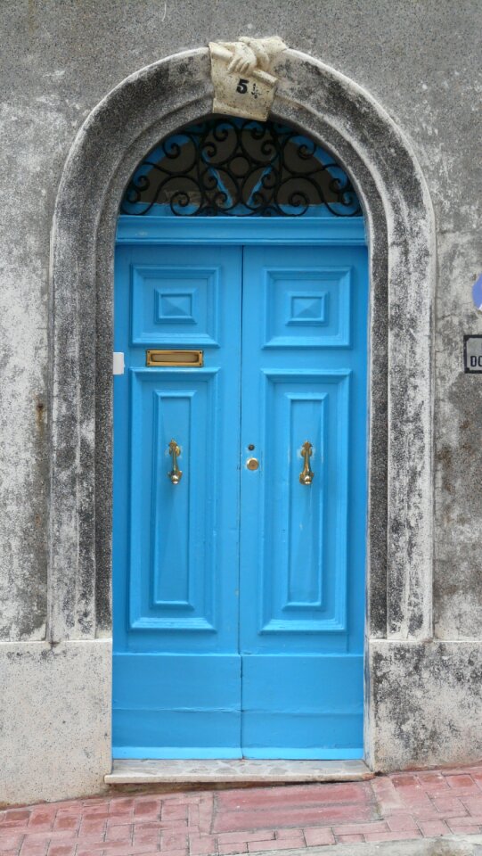 Malta old hinged door