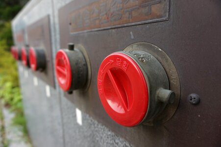 Fireplug open closed
