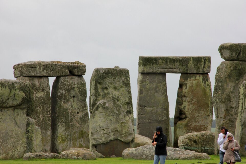 Stonehenge sanctuary stone circle