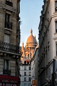 Street monument paris