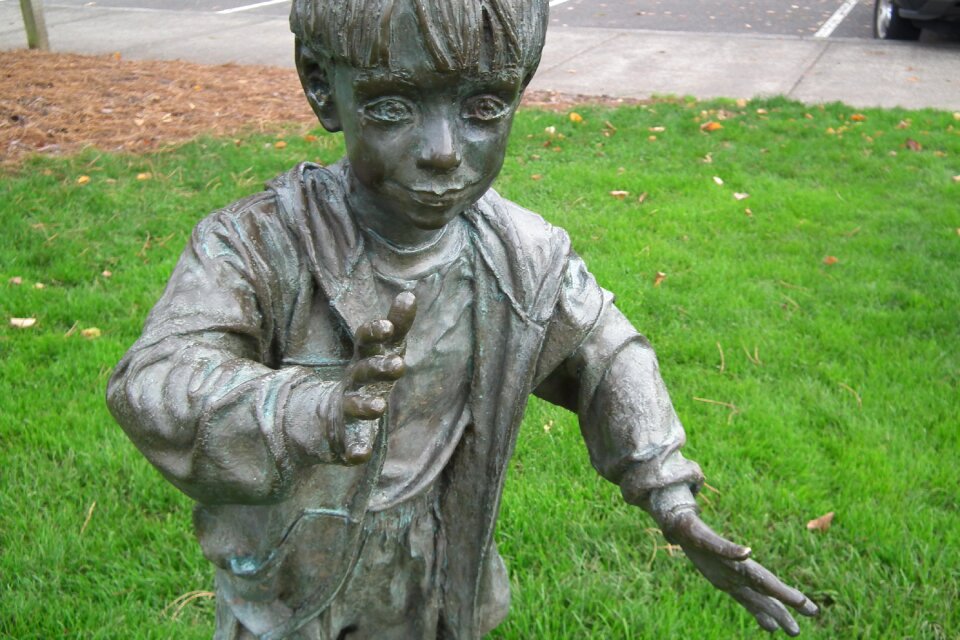 Statue children culture