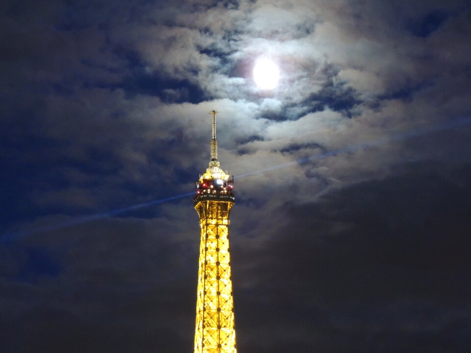 Paris full moon night