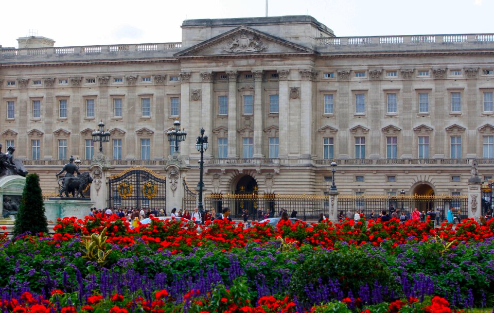 Landmark royal palace royal seat