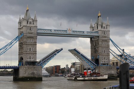 Tower bridge drawbridge transportweg