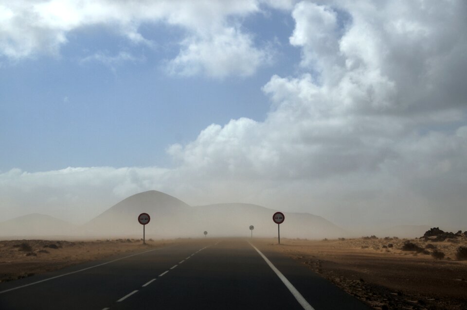 Forward winds dry