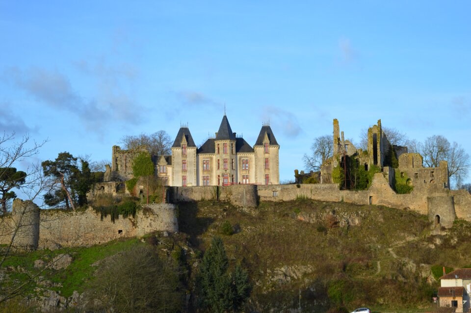 Castle bressuire ramparts