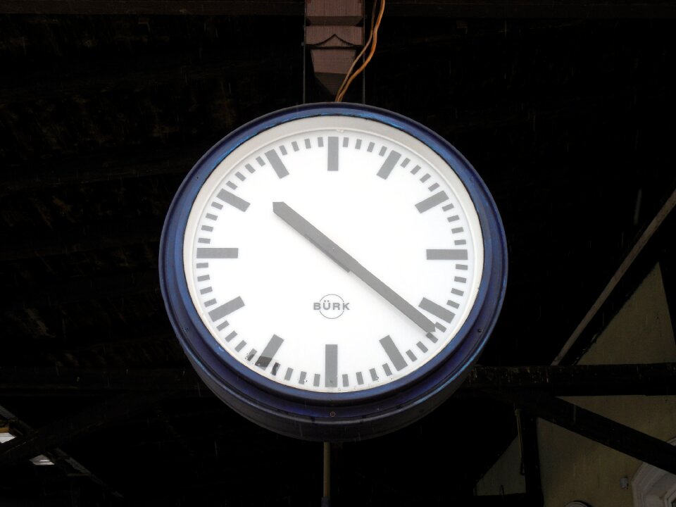 Time platform rail traffic